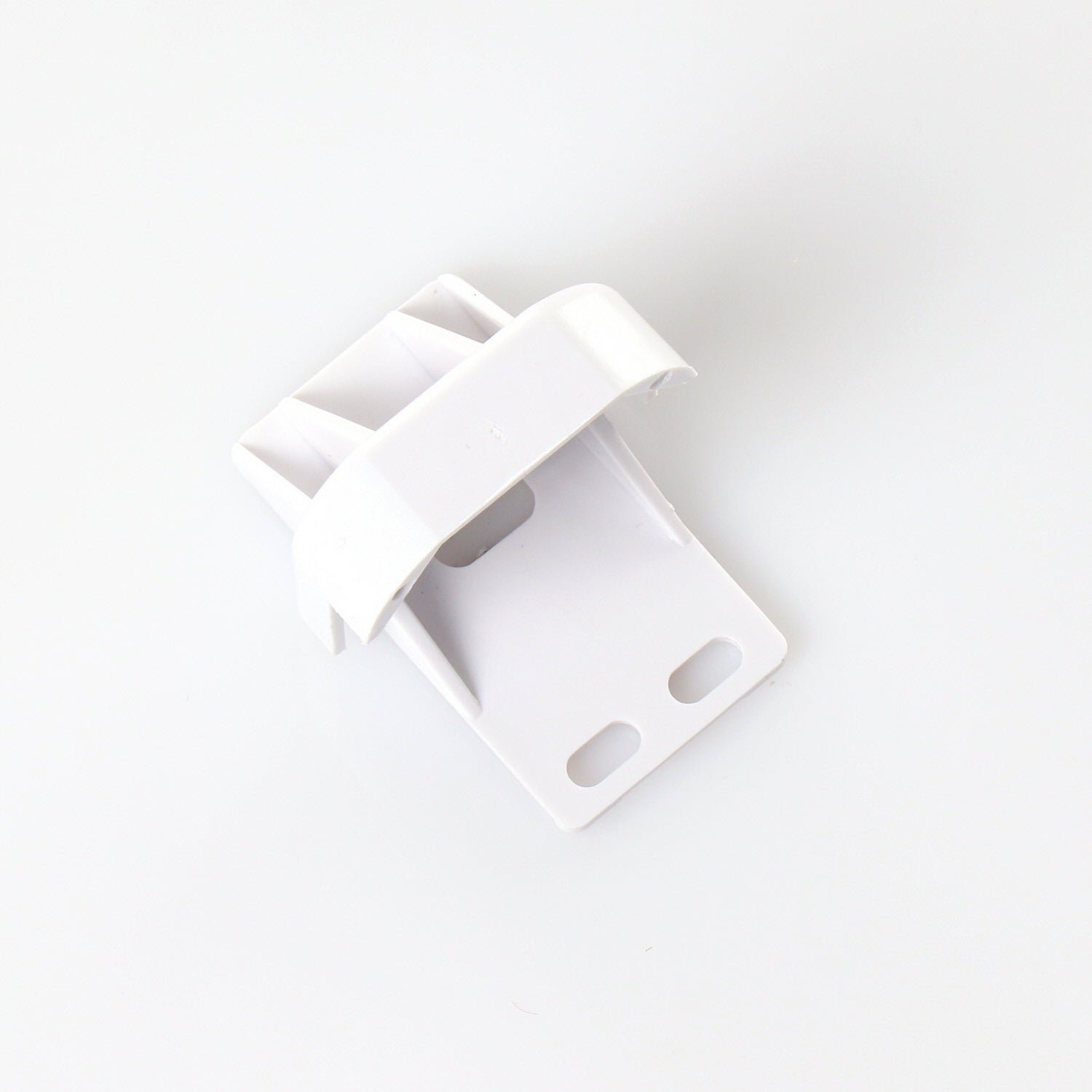 True 841477 OEM Base - Base, Lampholder Idl'S New Larger 2 2/8" L Shaped Plastic Bracket