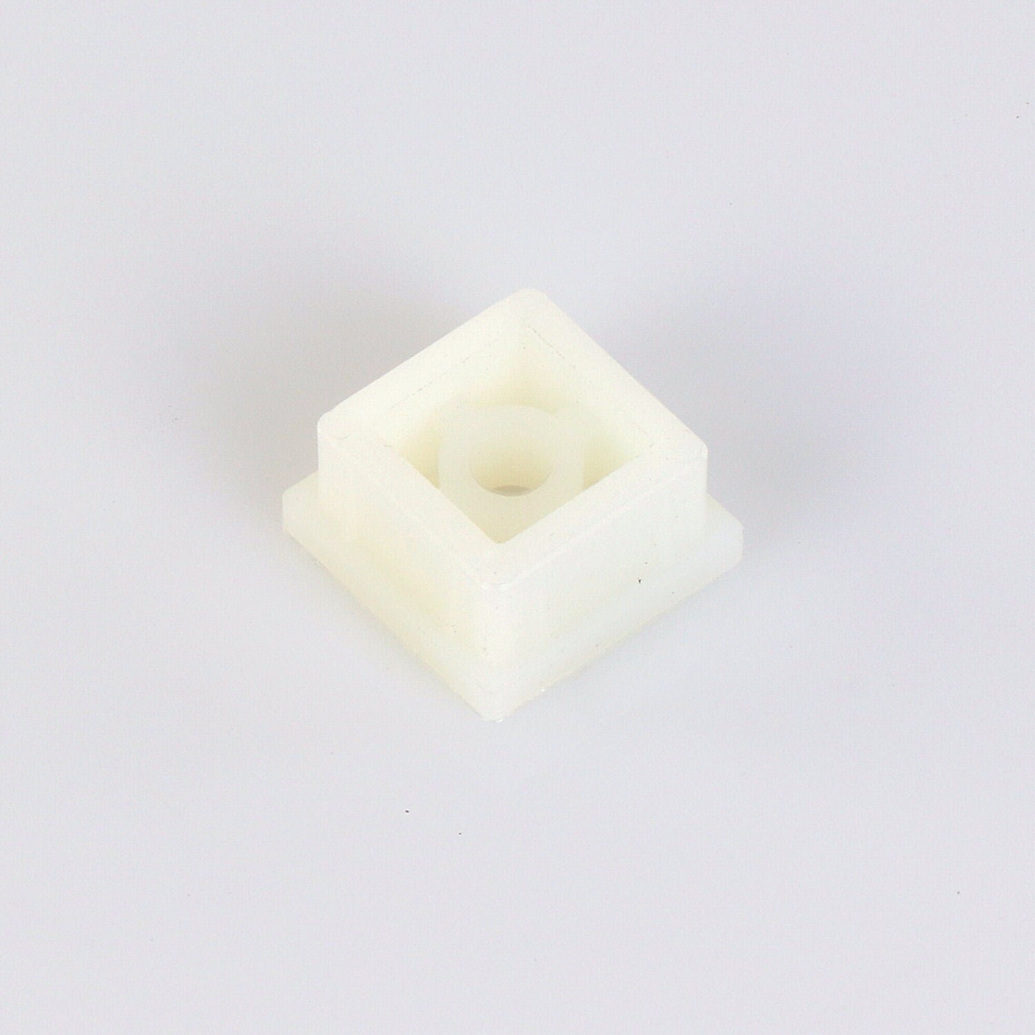 True 832101 OEM Hinge - GUIDE, NYLON PIVOT SQUARE Produced from high-quality material